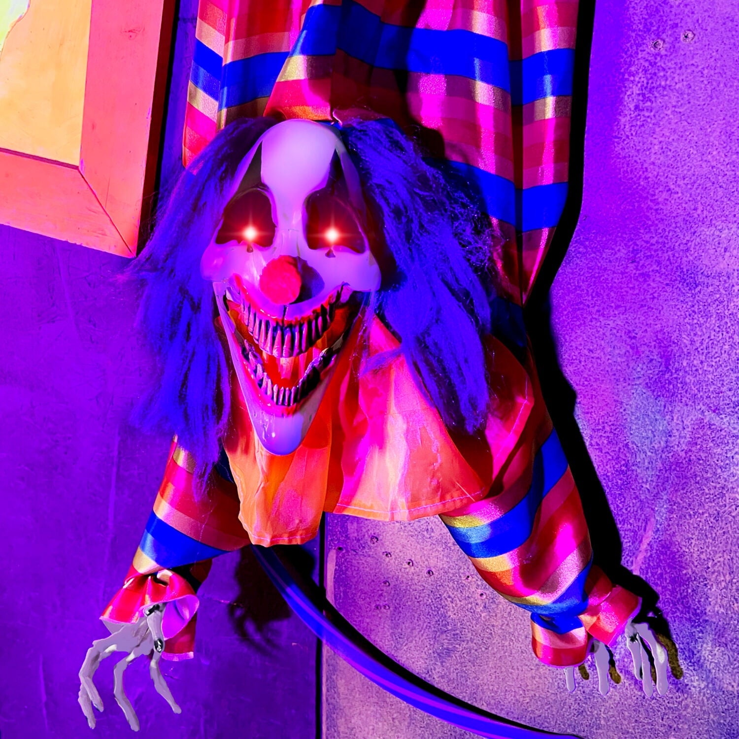 47 in Animatronic Hanging Upside Down Clown with Lights and Sound, Halloween Decoration, HHCLOWN-39HLSA