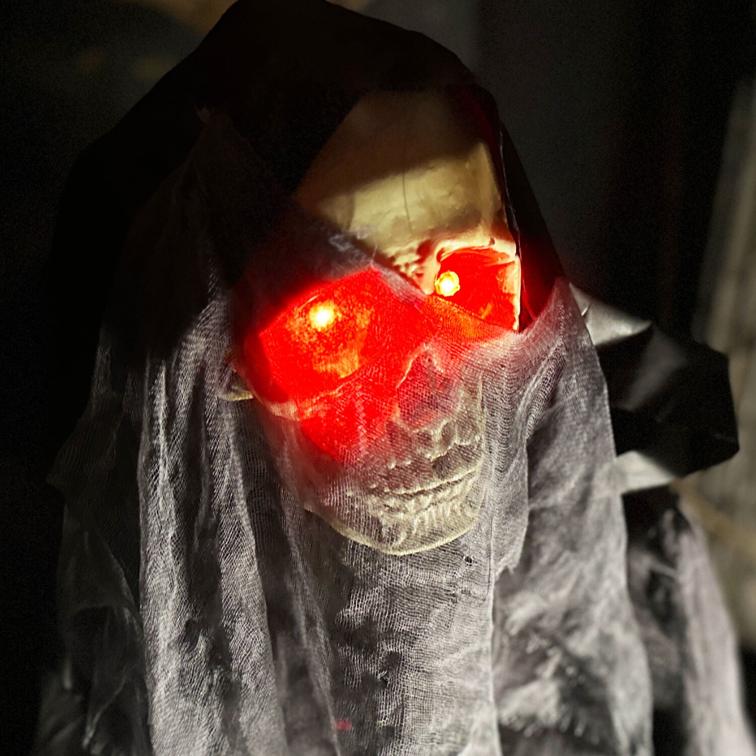 3 ft Touch-Activated Rising Reaper with Tombstone Halloween Accessory, HHRPRTOMB-2FLSA