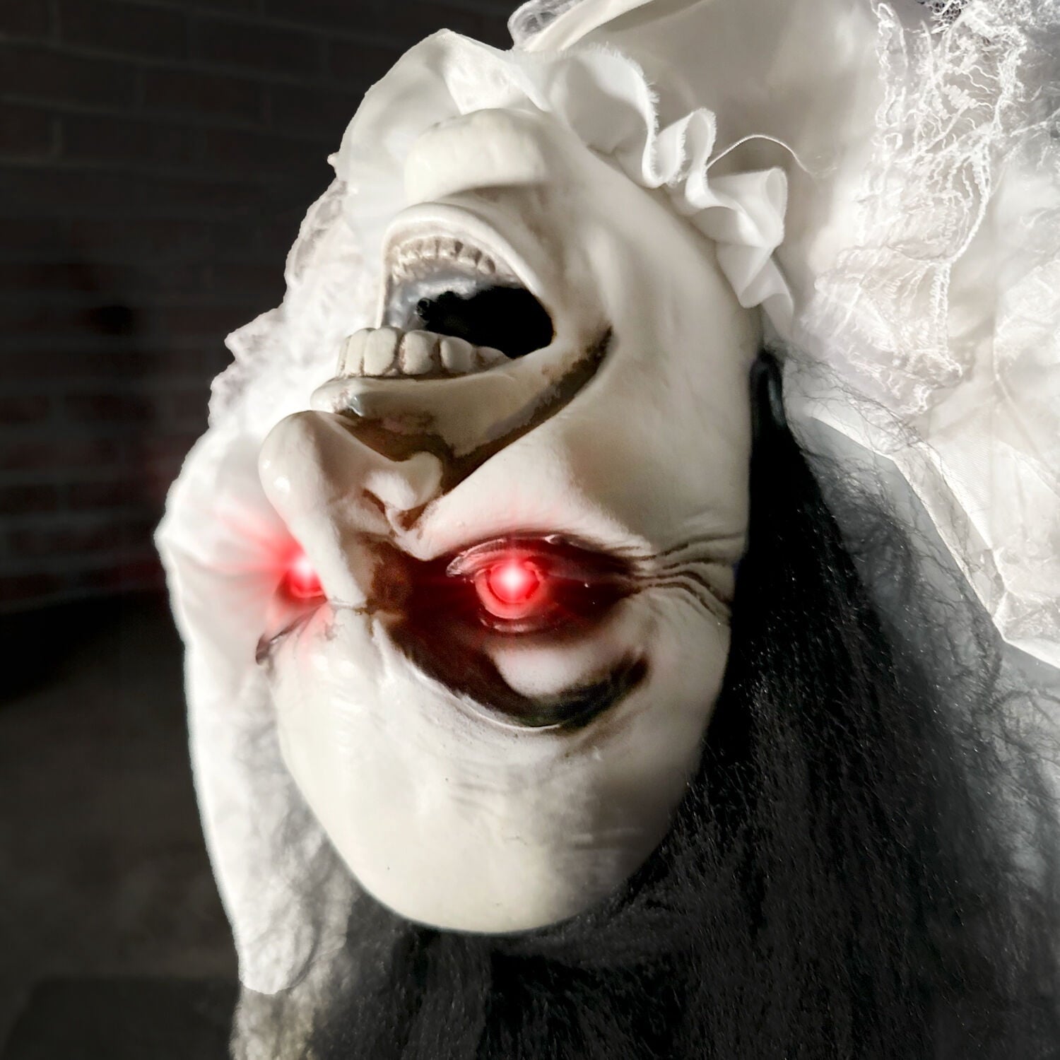 Lifesize 35" Animatronic Possessed Woman with Lights and Sound, Halloween Decoration,HHLADY-11FLSA
