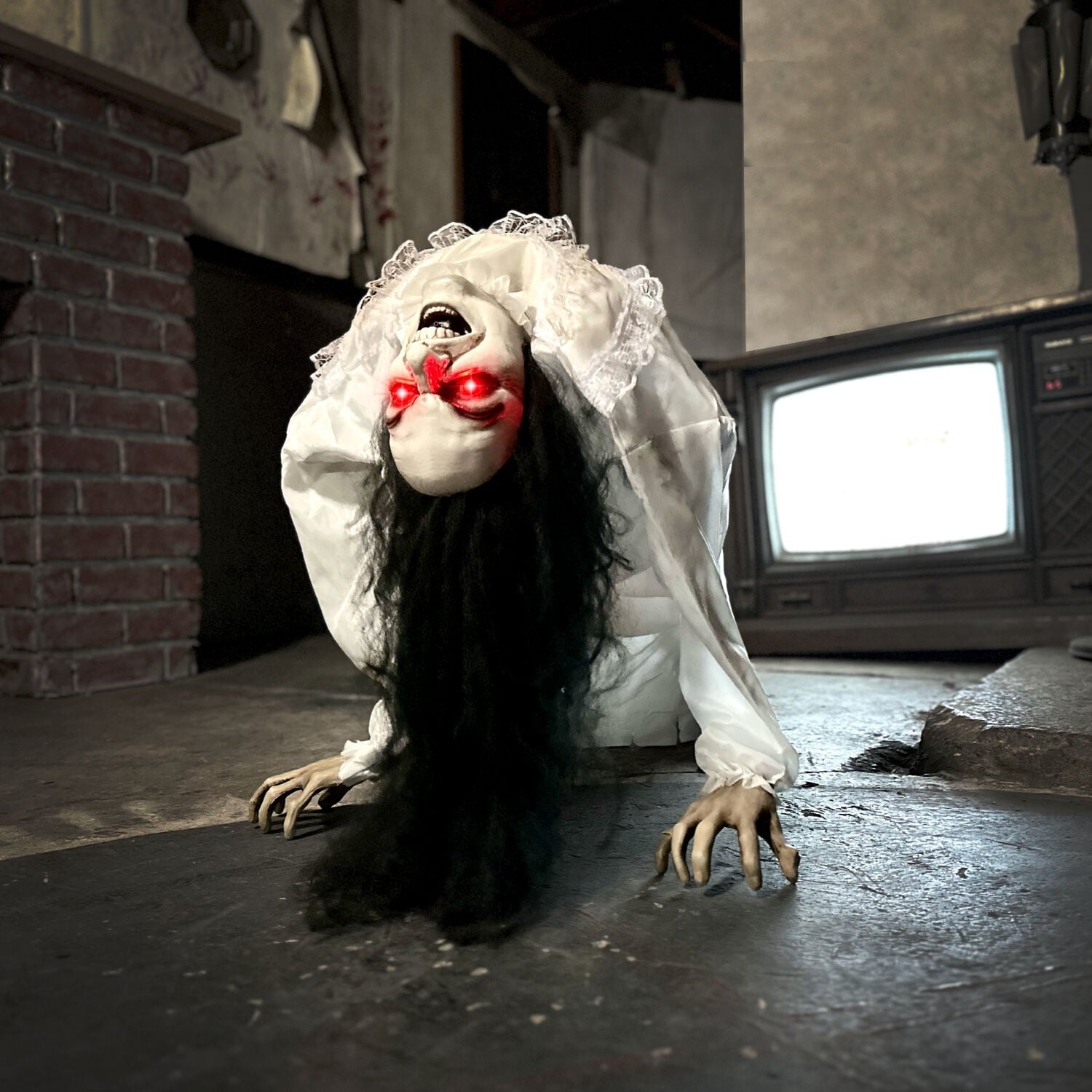 Lifesize 35" Animatronic Possessed Woman with Lights and Sound, Halloween Decoration,HHLADY-11FLSA