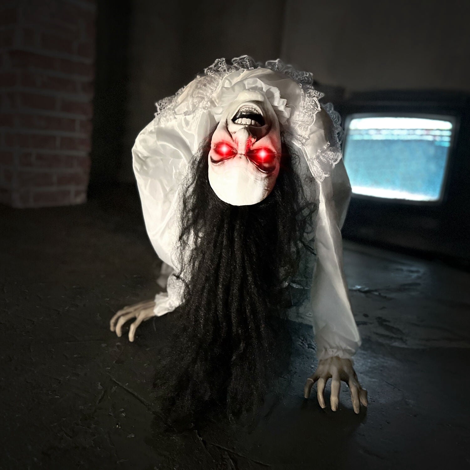 Lifesize 35" Animatronic Possessed Woman with Lights and Sound, Halloween Decoration,HHLADY-11FLSA